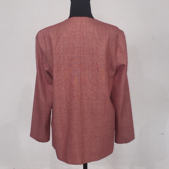 Red and white plaid and herringbone print blazer - Picture 6 of 8